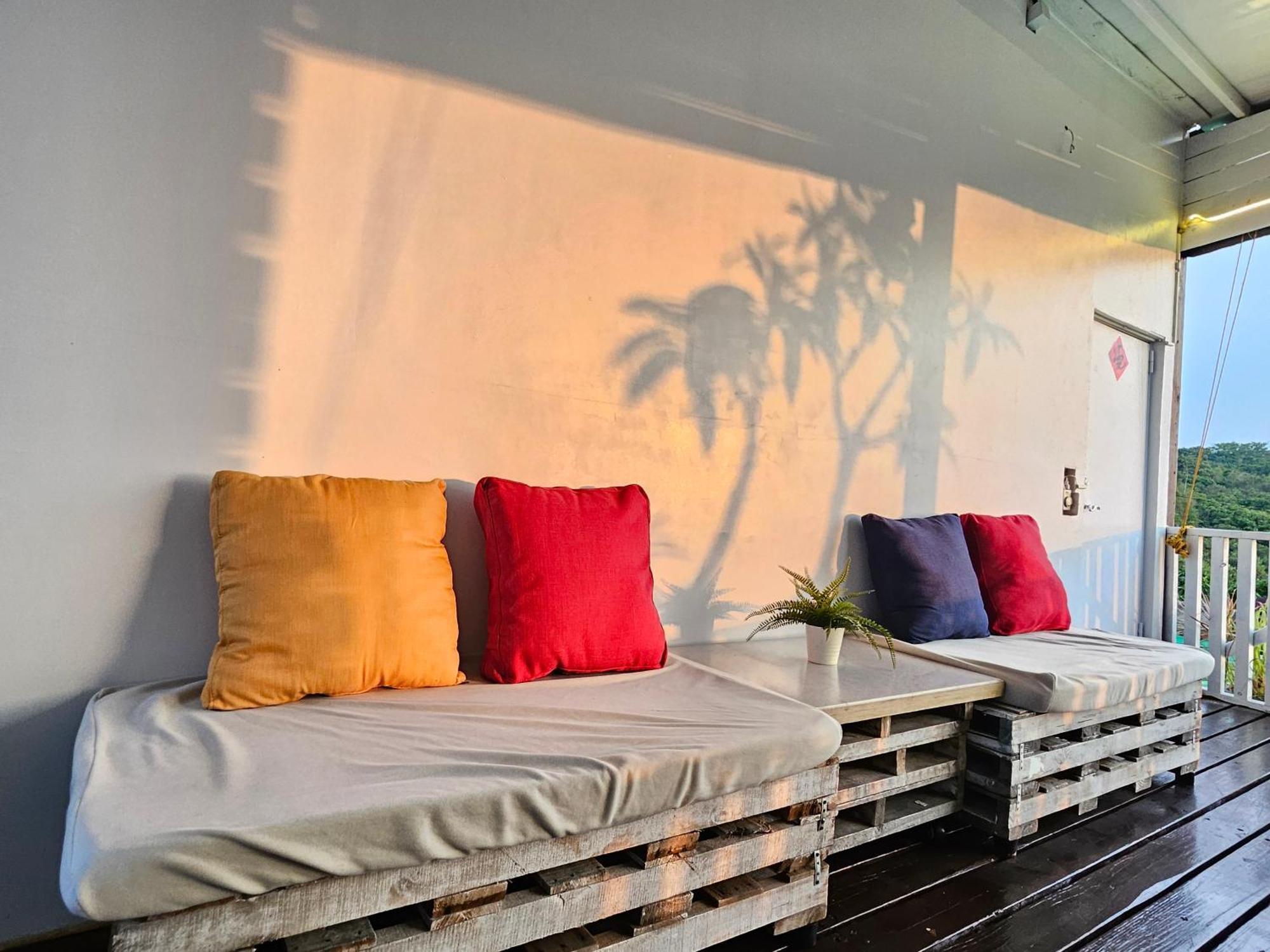 舞浪海景旅店 Hotel Xiaoliuqiu Eksteriør billede